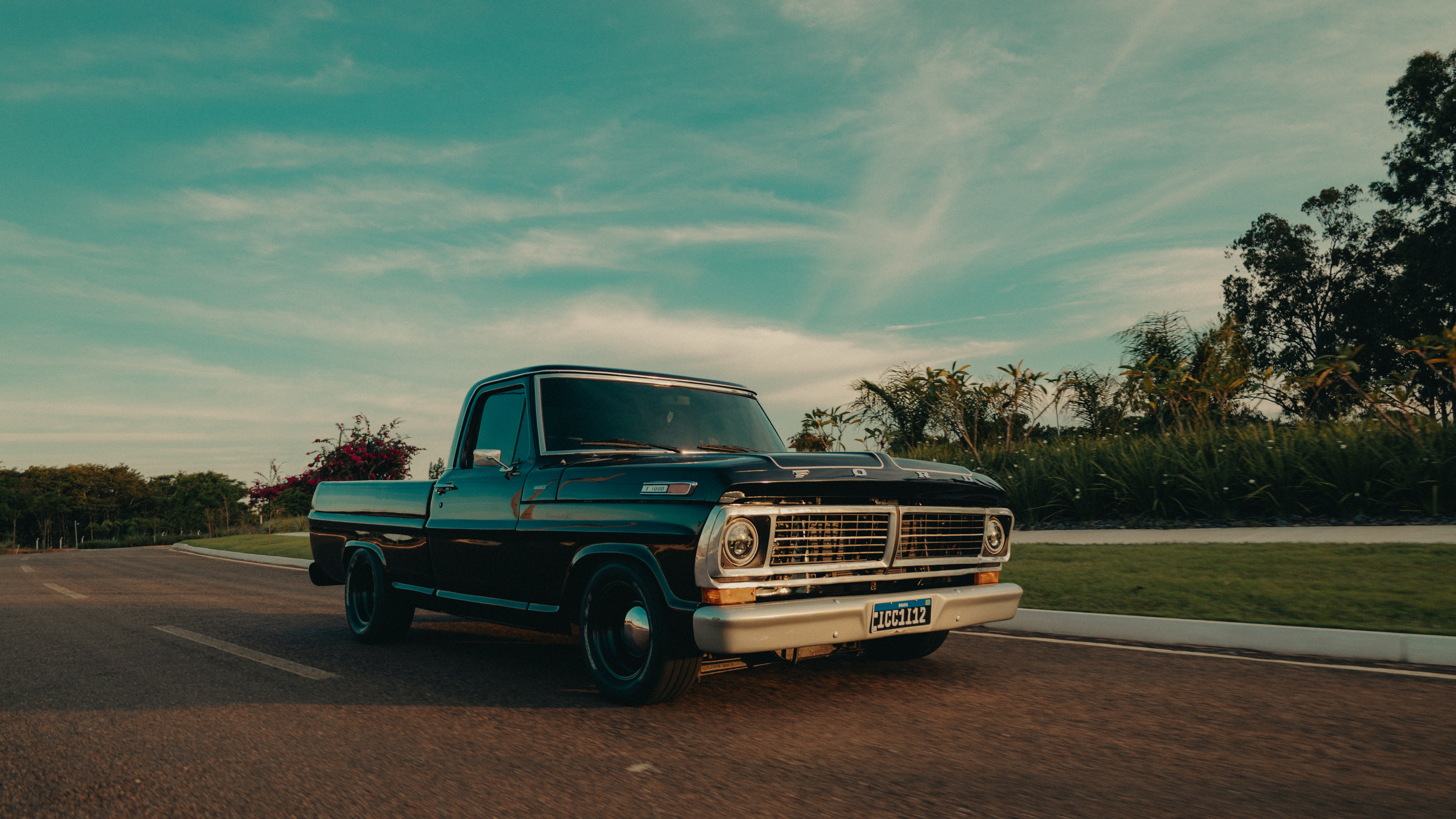 Ford F1000 Placa Preta — 1ª Ação Oficial Ferro&Motor